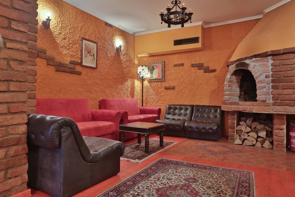 Casa Oasa -Accommodation , Pizzeria & Bar Marezige Esterno foto