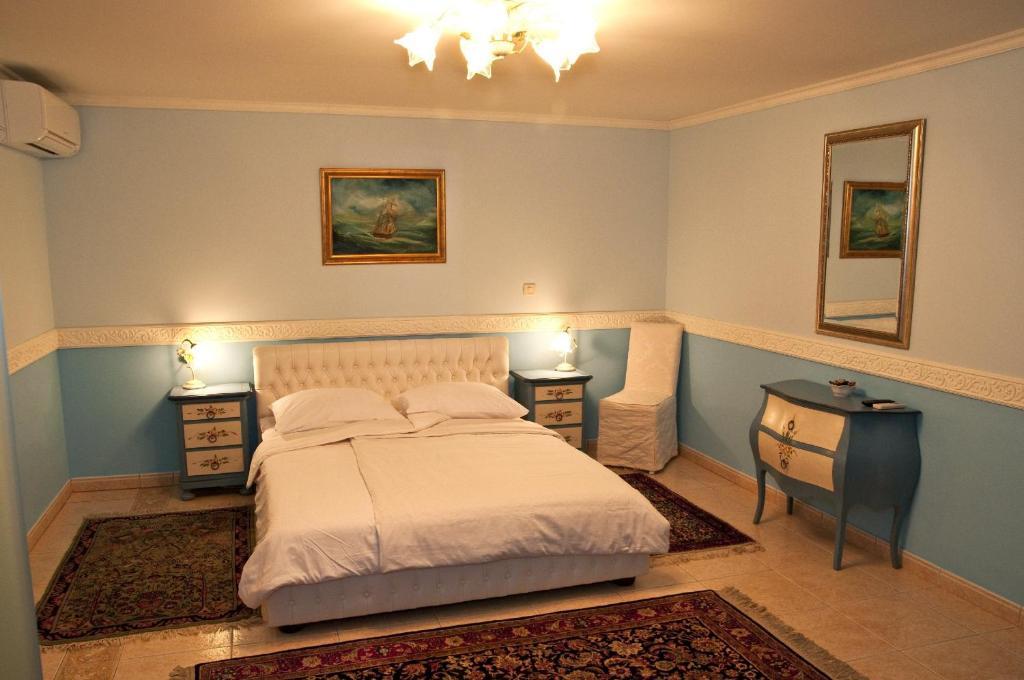 Casa Oasa -Accommodation , Pizzeria & Bar Marezige Esterno foto